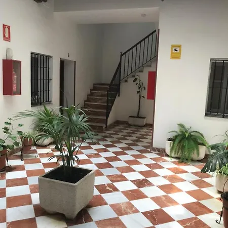 Rincon En El Mentidero Кадис